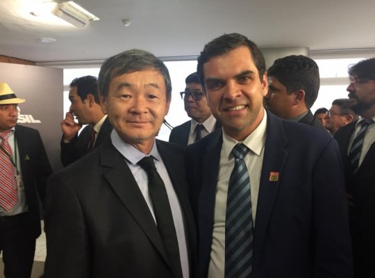 kazuto_horii_e_secretario_de_saude_de_ms_carlos_coimbra