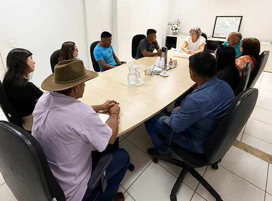 Prefeitura de Bodoquena discute inclusão da aldeia Campina ao território de Bodoquena e busca soluções para recursos de saúde e educação 